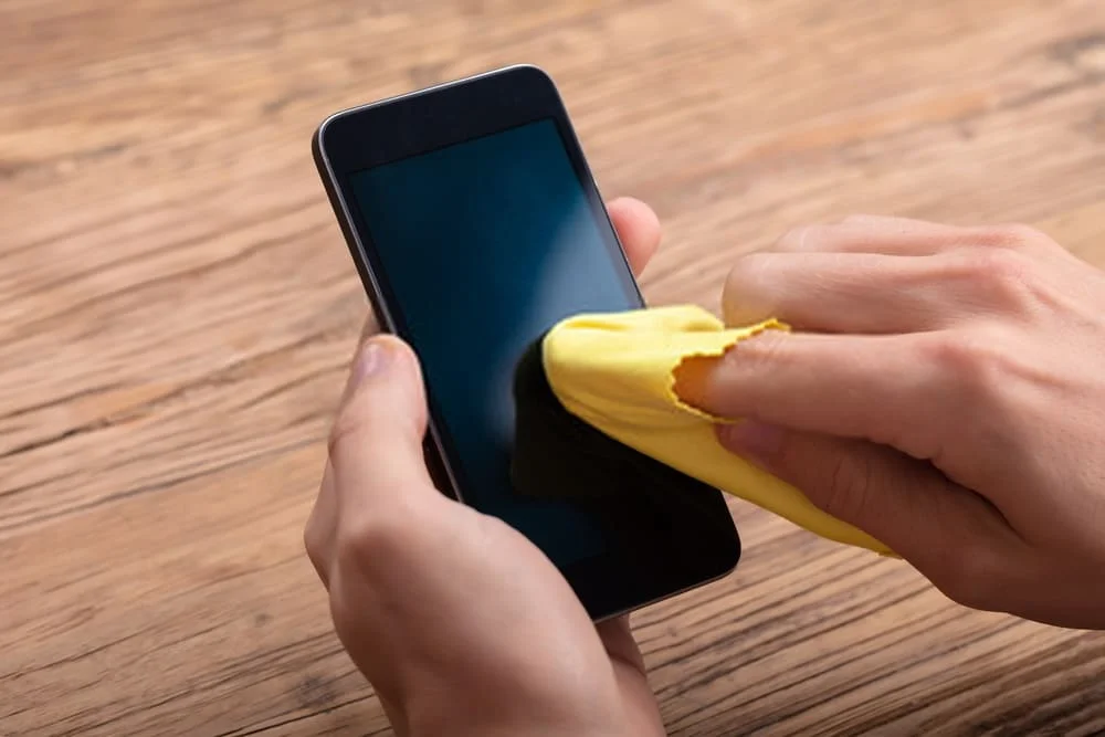 How to sanitize your mobile